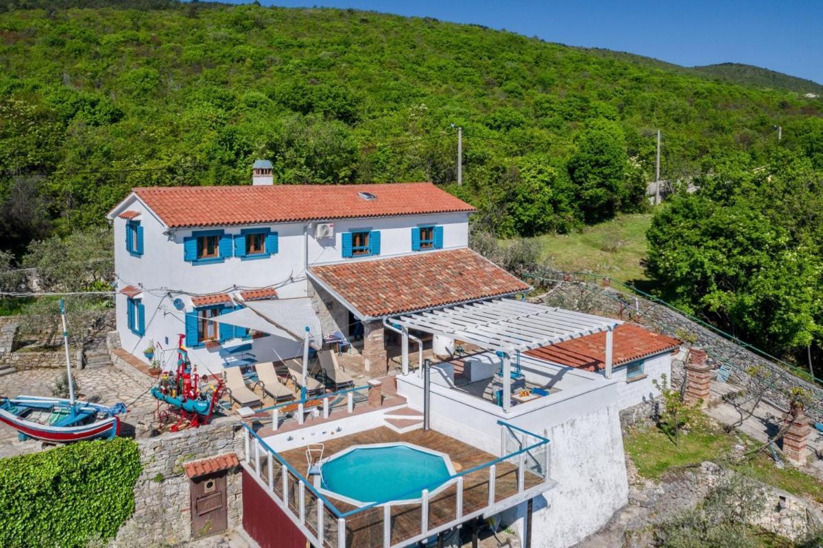 Crni In Crni - Haus Fuer 6 Personen Βίλα Labin  Εξωτερικό φωτογραφία