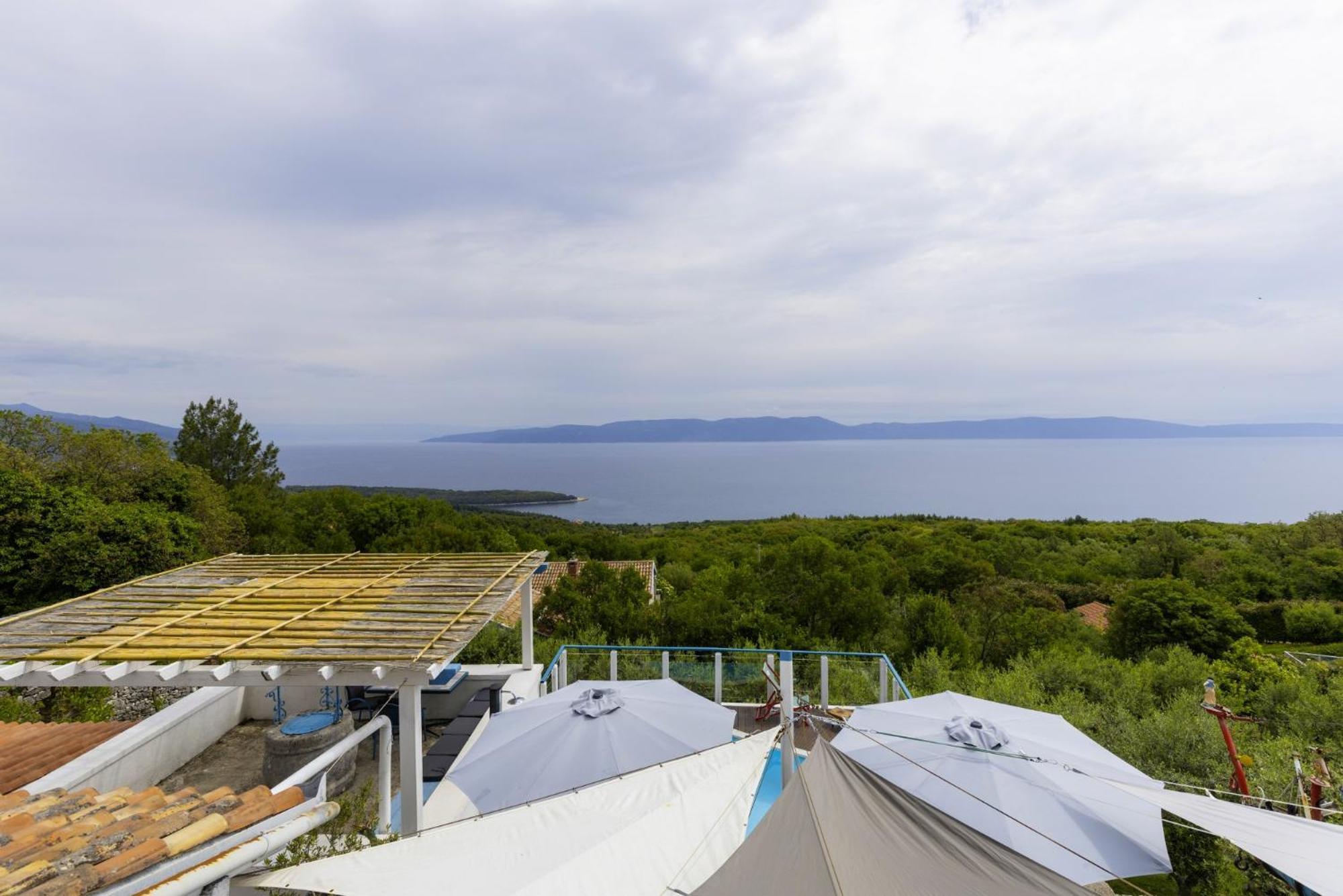 Crni In Crni - Haus Fuer 6 Personen Βίλα Labin  Εξωτερικό φωτογραφία