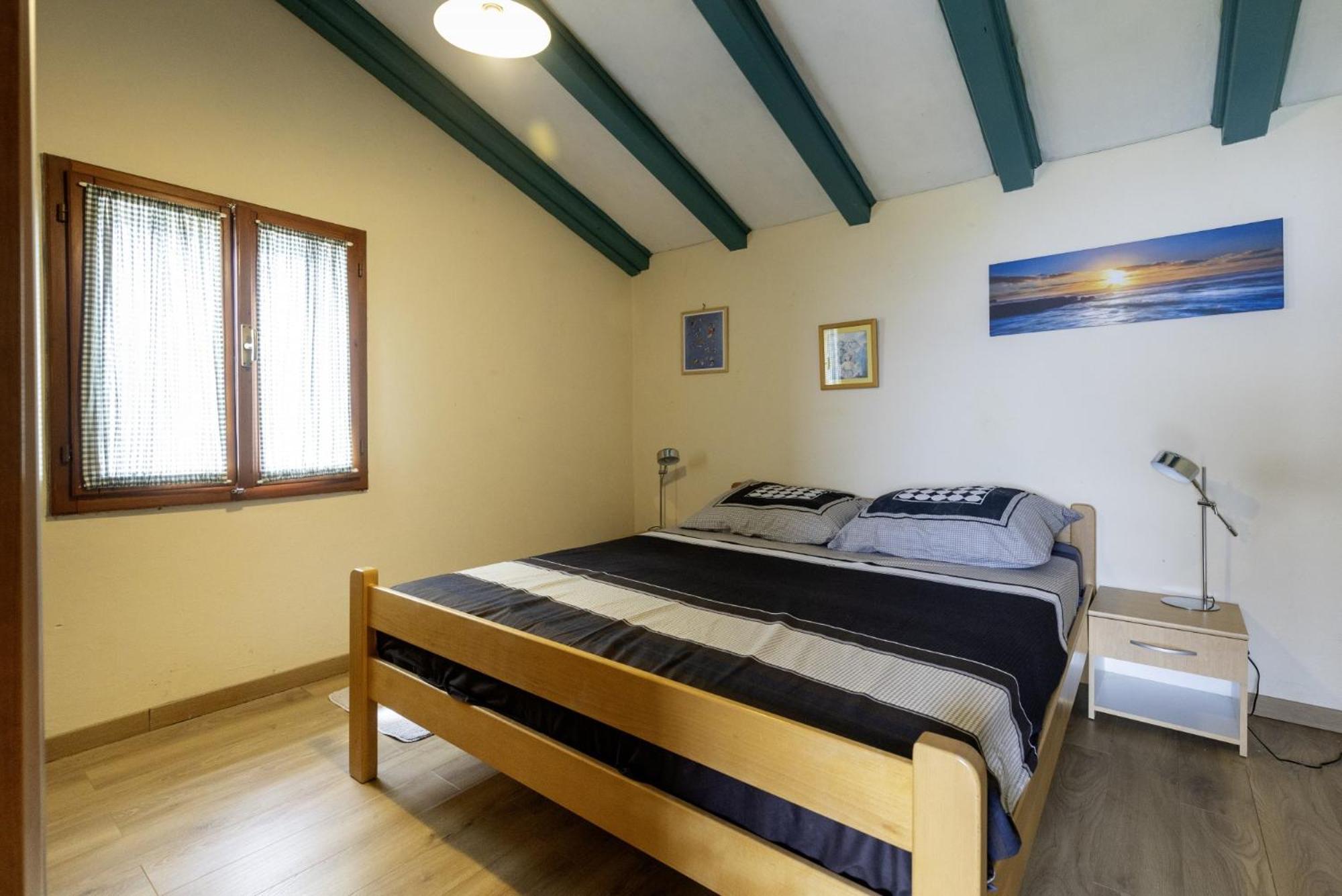 Crni In Crni - Haus Fuer 6 Personen Βίλα Labin  Εξωτερικό φωτογραφία